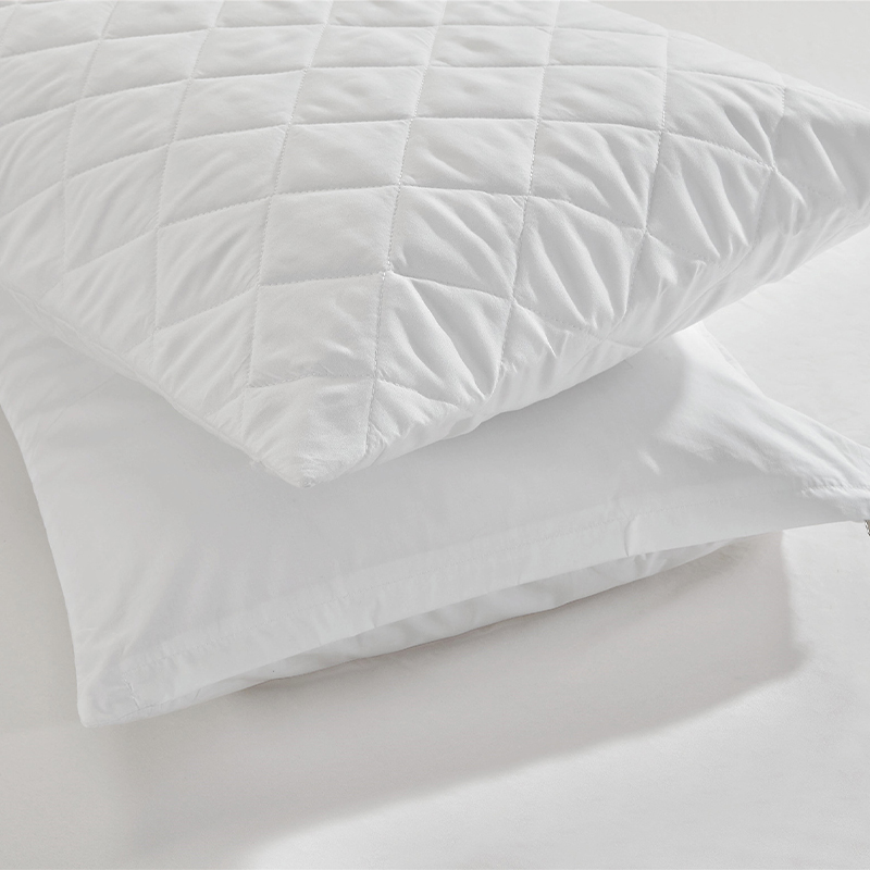 Blixtlåsvattentät 100 gm mikrofiber quiltad hotellbäddskudde